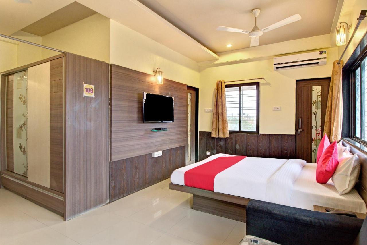 Oyo Slp013 Savan And Sapna Lodging Hotel Solapur Buitenkant foto
