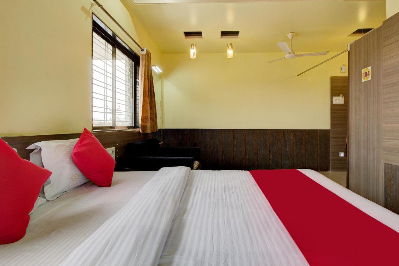 Oyo Slp013 Savan And Sapna Lodging Hotel Solapur Buitenkant foto