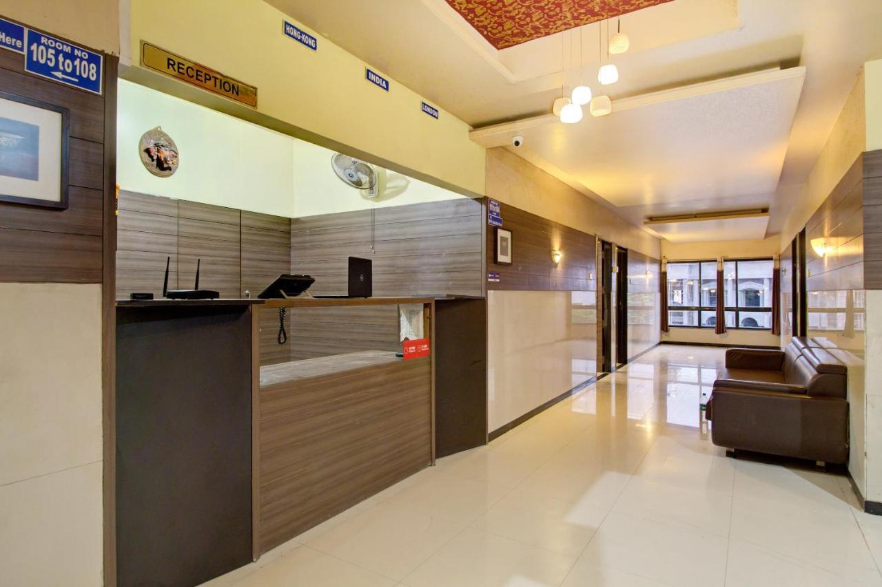 Oyo Slp013 Savan And Sapna Lodging Hotel Solapur Buitenkant foto